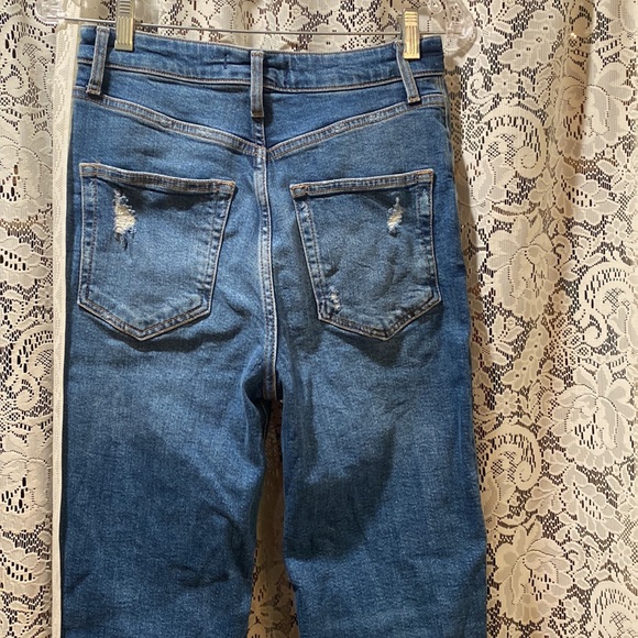 Free People High Waisted Distressed Cropped Jeans Size 29 - Picture 3 of 4